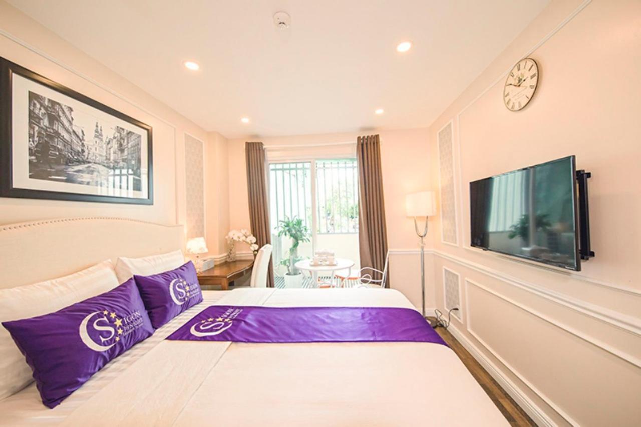 Hotel Saigon By Night Luxury