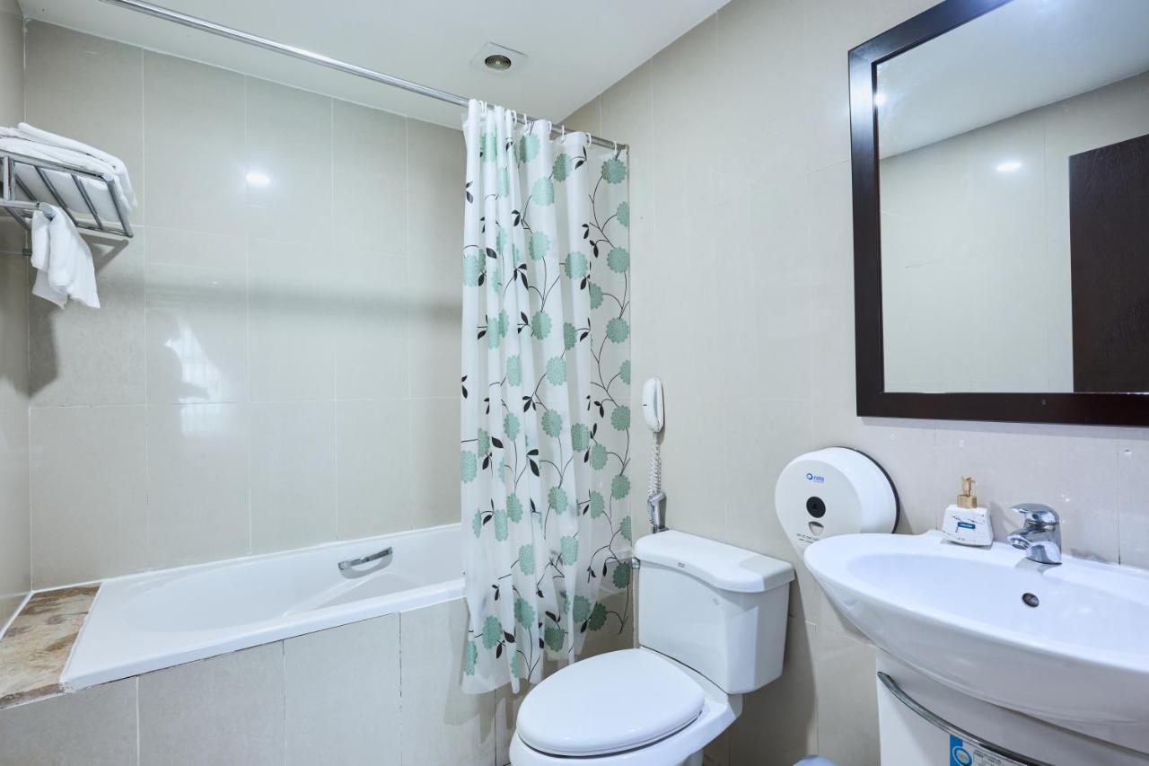 Hotel La Bonita And Ho Chi Minh City