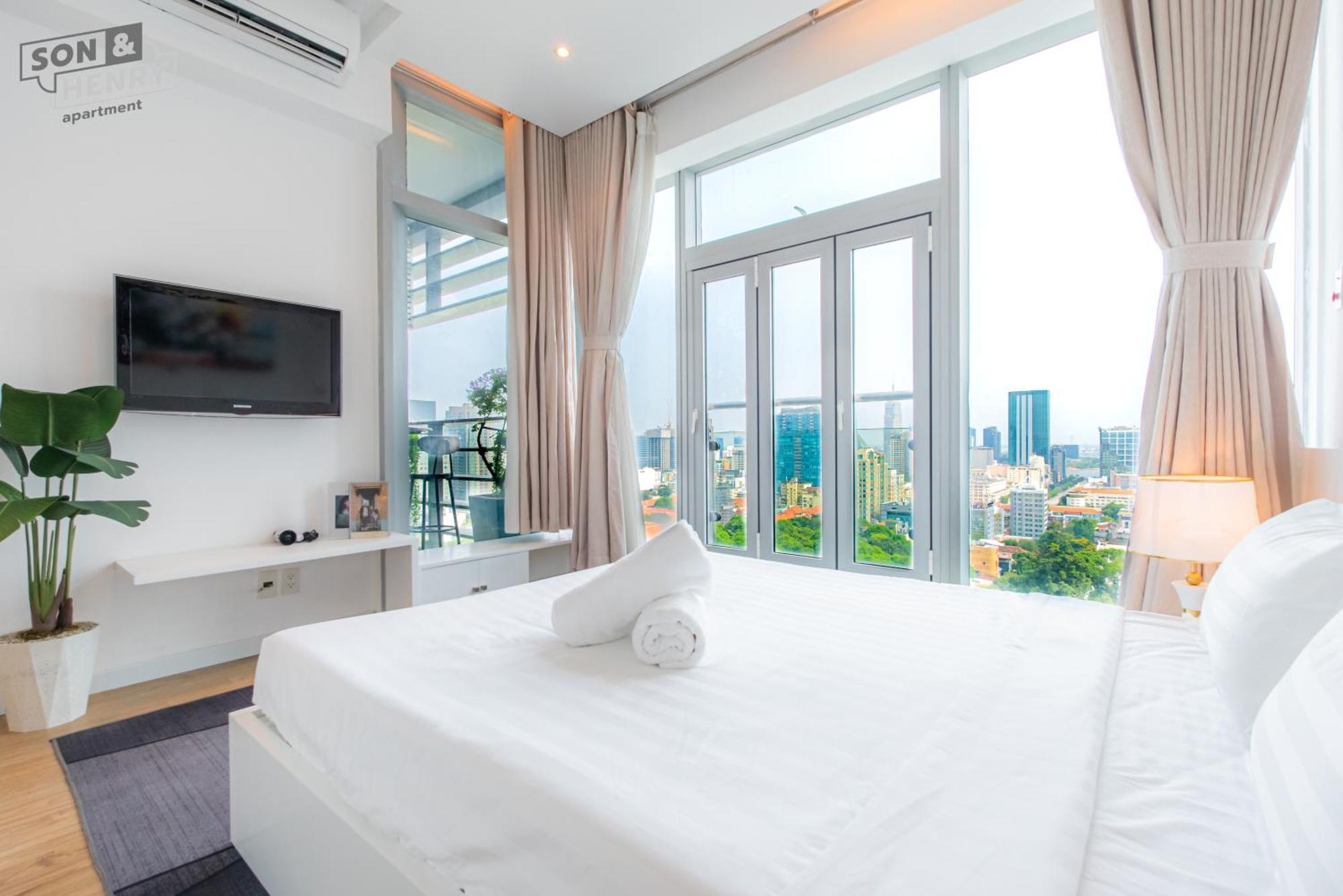 Sailing District 1 Ho Chi Minh City