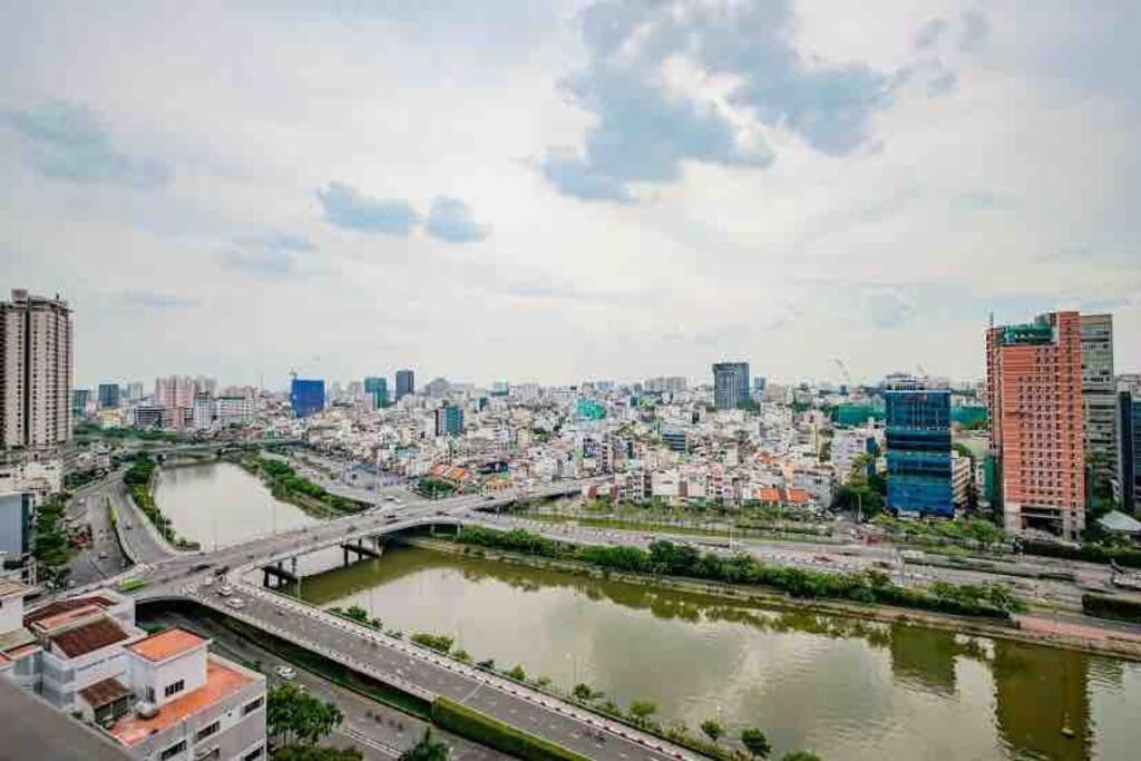 Saigon Royal - 2br High Fl - Citi Center - Hana 31 * Ho Chi Minh City