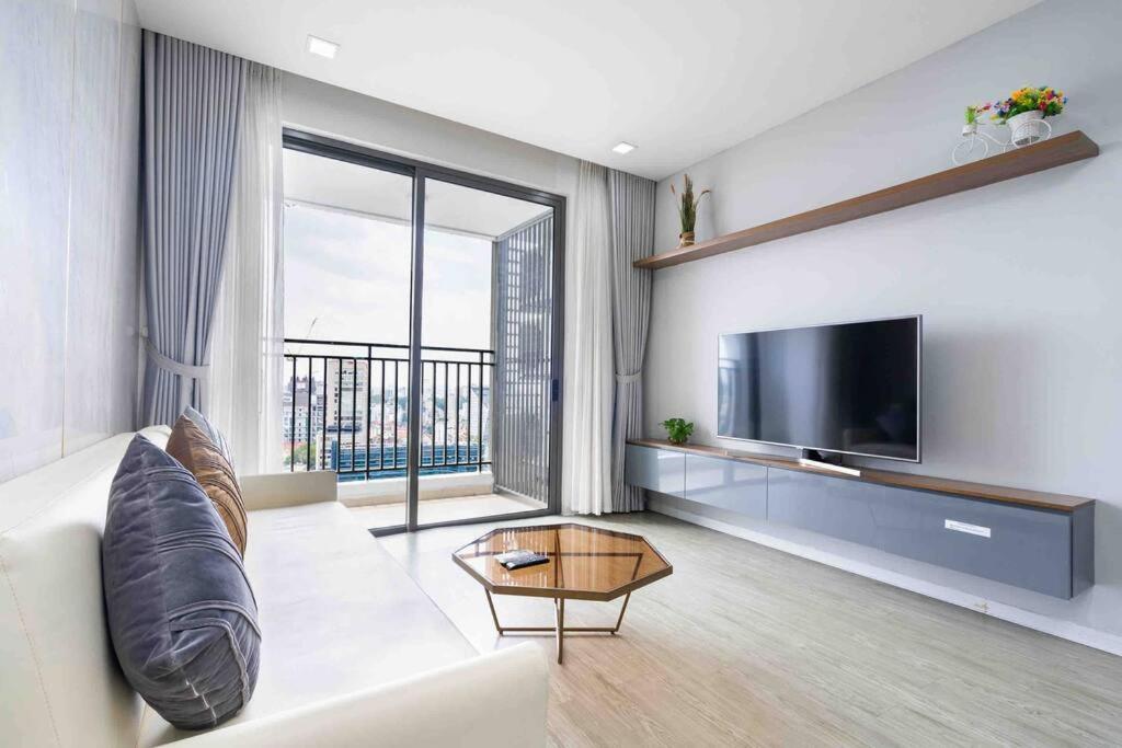 The Tresor Building - 3br High Fl - Hana 23 * Ho Chi Minh City