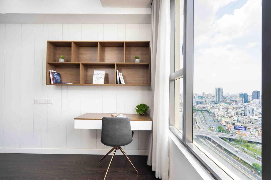 The Tresor Building - 3br High Fl - Hana 23 Apartment *