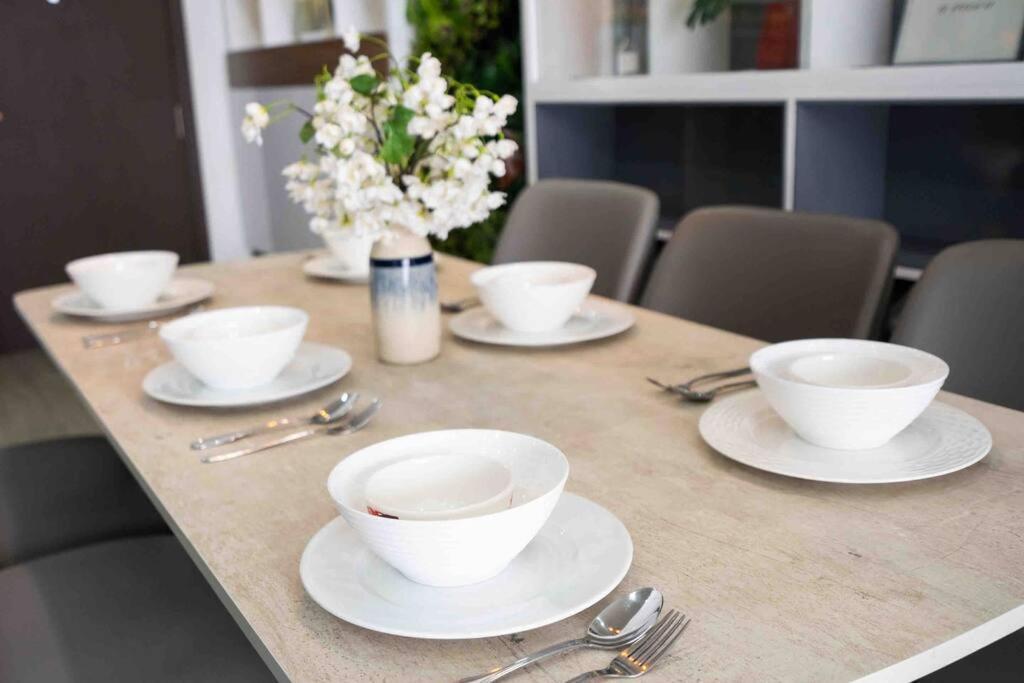 The Tresor Building - 3br High Fl - Hana 23 *