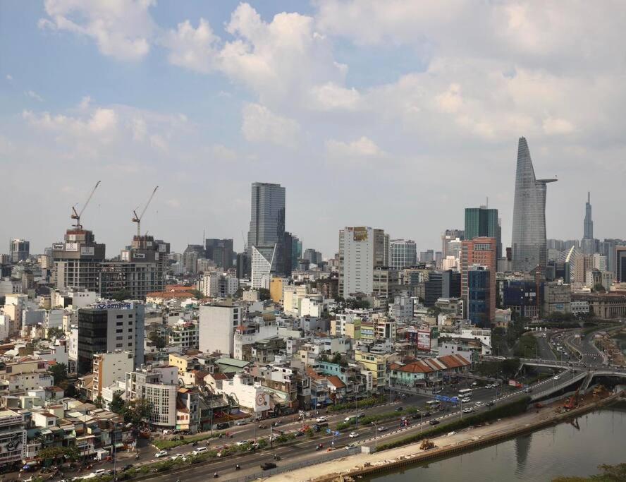 The Tresor Building - 3br High Fl - Hana 23 Apartment *