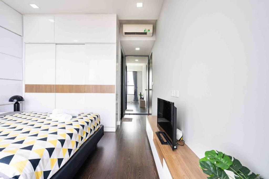 The Tresor Building - 3br High Fl - Hana 23