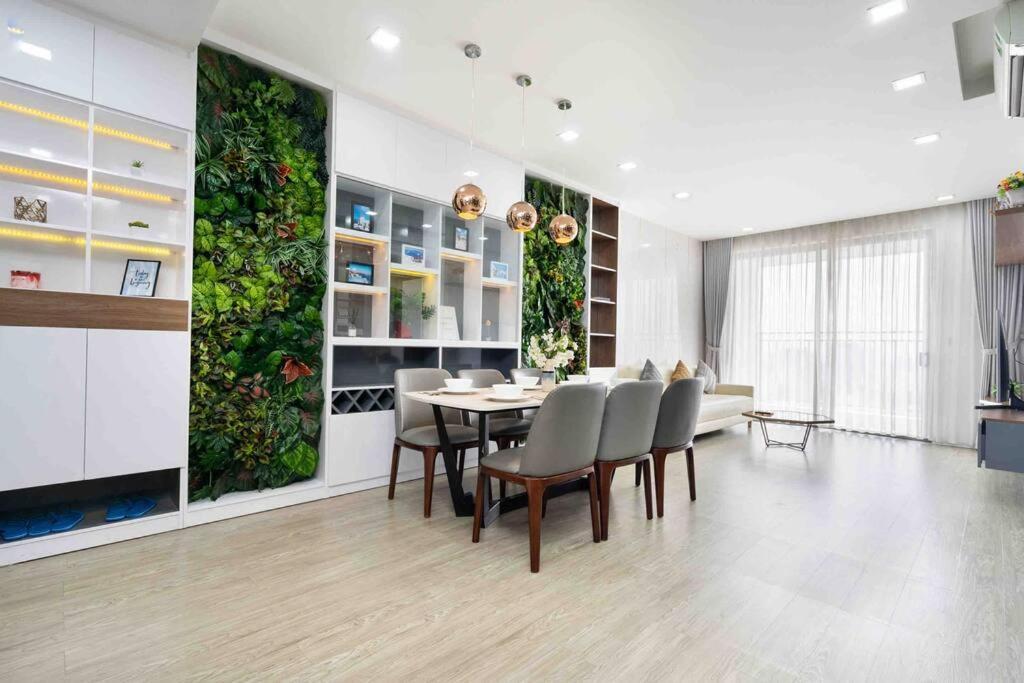 The Tresor Building - 3br High Fl - Hana 23 Ho Chi Minh City