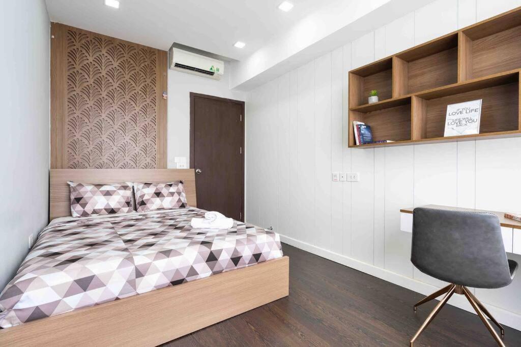 Apartment The Tresor Building - 3br High Fl - Hana 23 Ho Chi Minh City