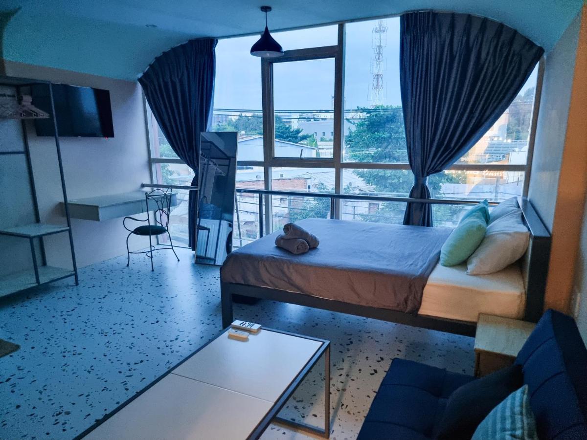 Habista Serviced - 45tl Apartment *