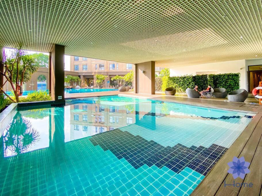 Apartment For Rent Near Airport. W/free Gym & Pool *
