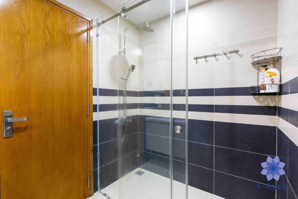 For Rent Near Airport. W/free Gym & Pool * Ho Chi Minh City