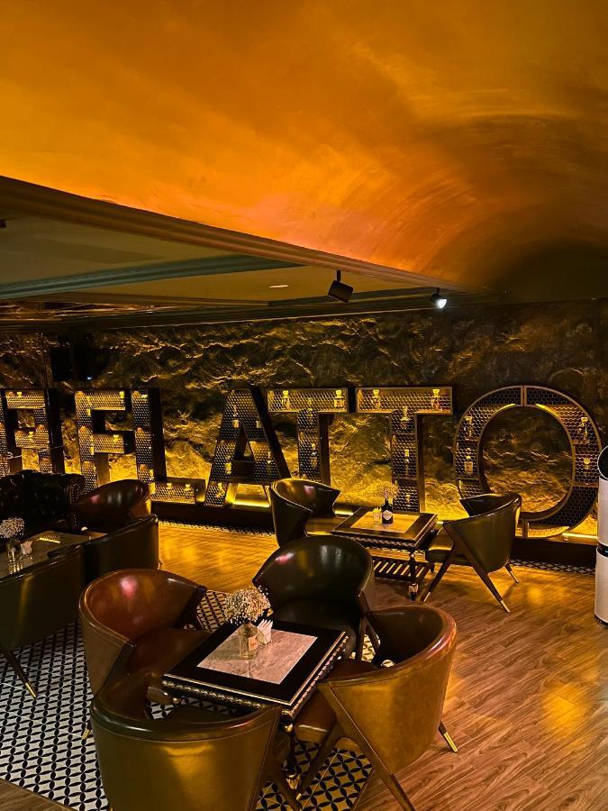 By Flatto Hotel *