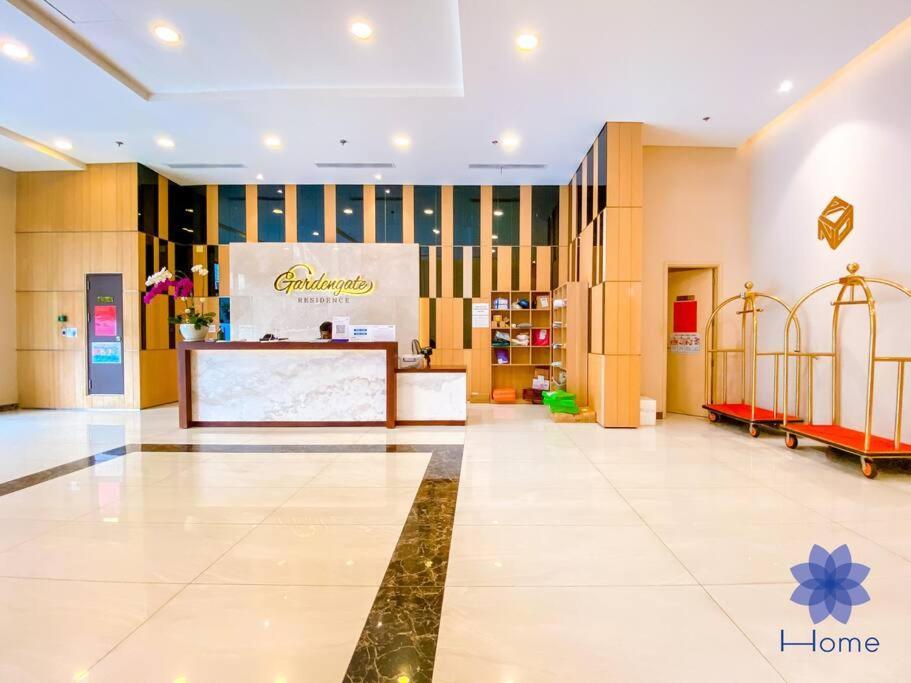 For Rent Near Airport. W/free Gym & Pool Apartment *