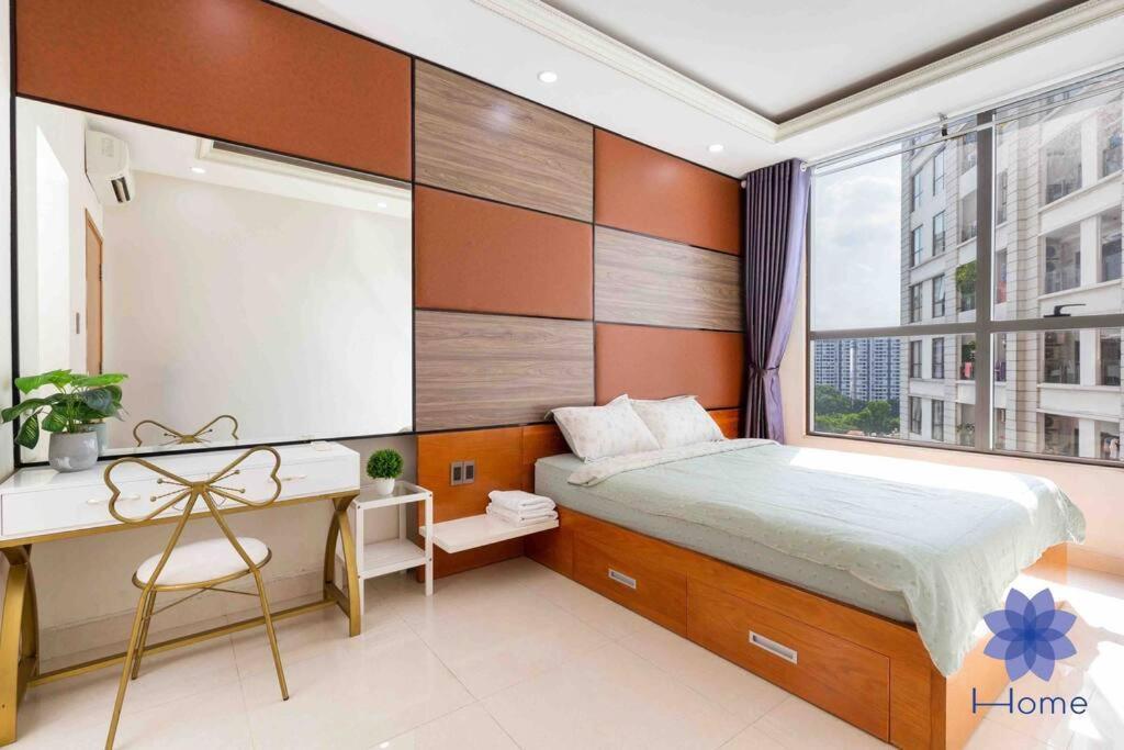 Apartment For Rent Near Airport. W/free Gym & Pool Ho Chi Minh City