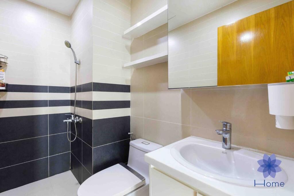 For Rent Near Airport. W/free Gym & Pool Apartment