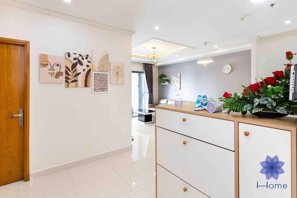 For Rent Near Airport. W/free Gym & Pool Apartment Ho Chi Minh City