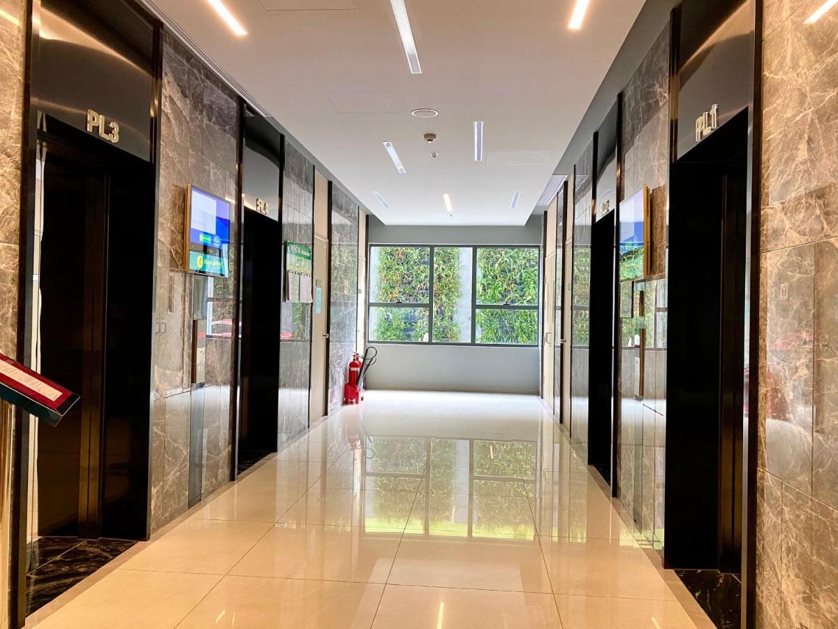 Tun 2brs In Dist 1 Downtown Location
