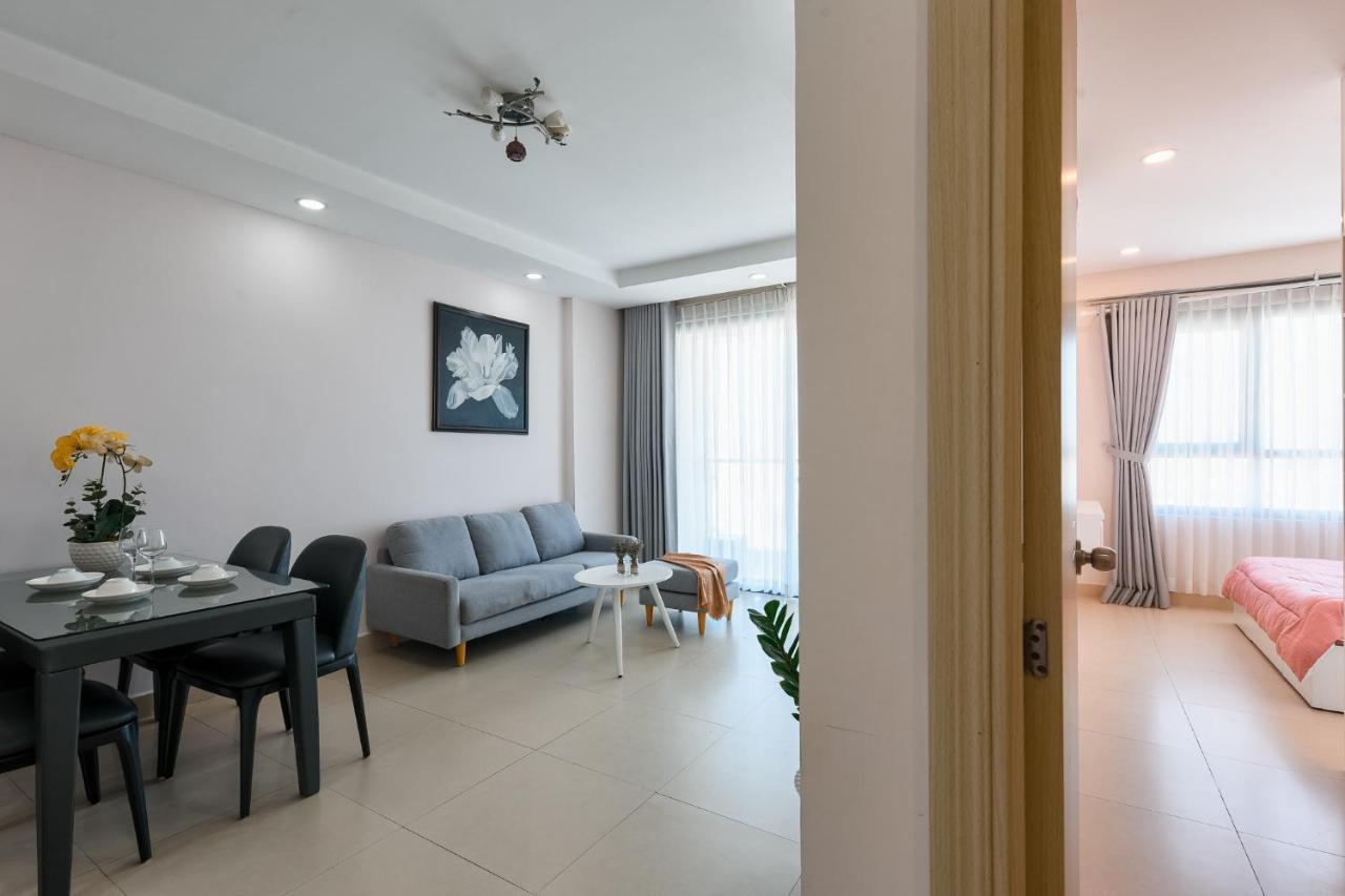Apartment Gold View Saigon Riverside