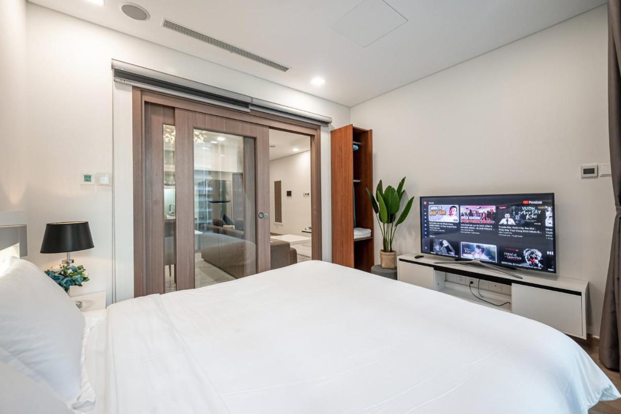 Apartment Royal Landmark 81