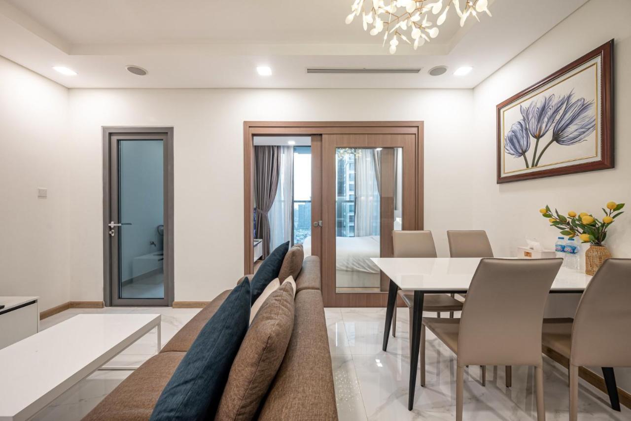 Apartment Royal Landmark 81 *