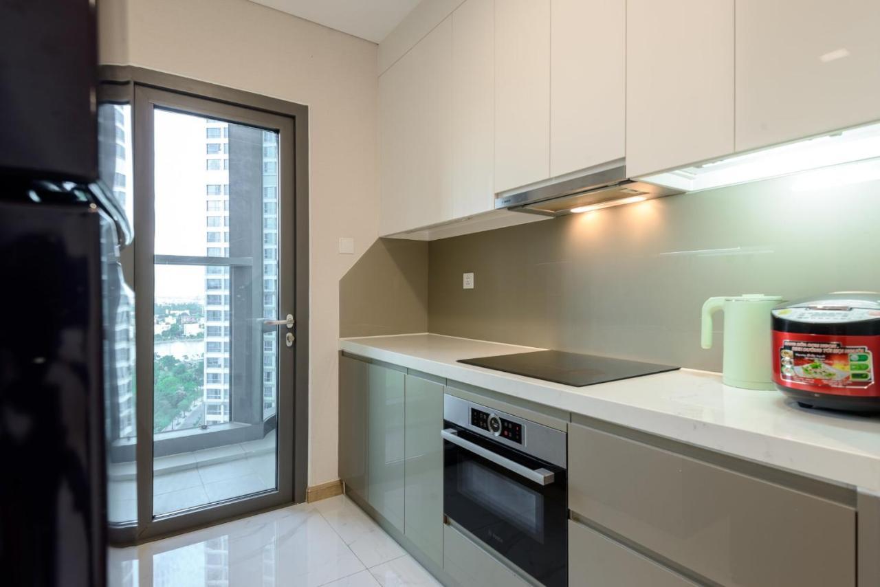 Apartment Royal Landmark 81 *