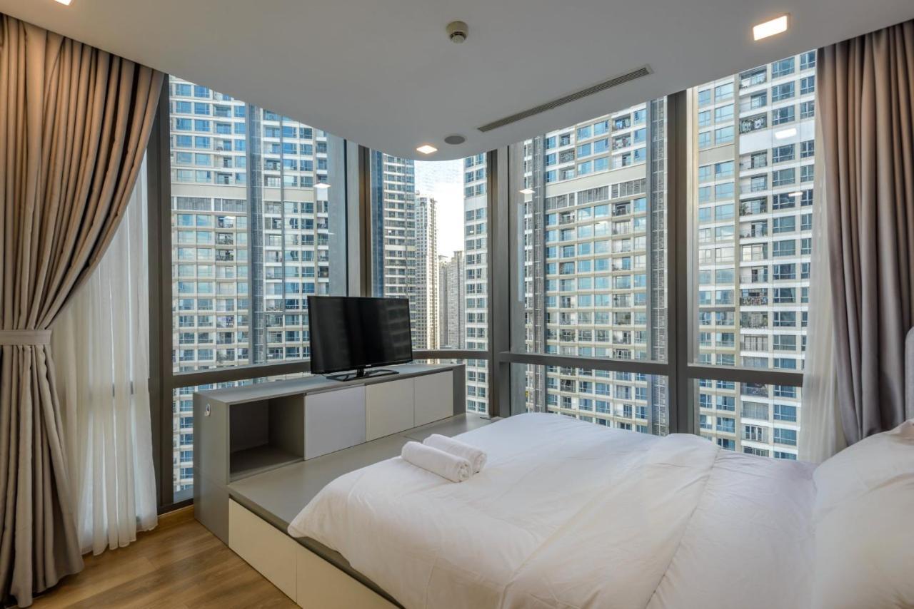 Royal Landmark 81 Apartment