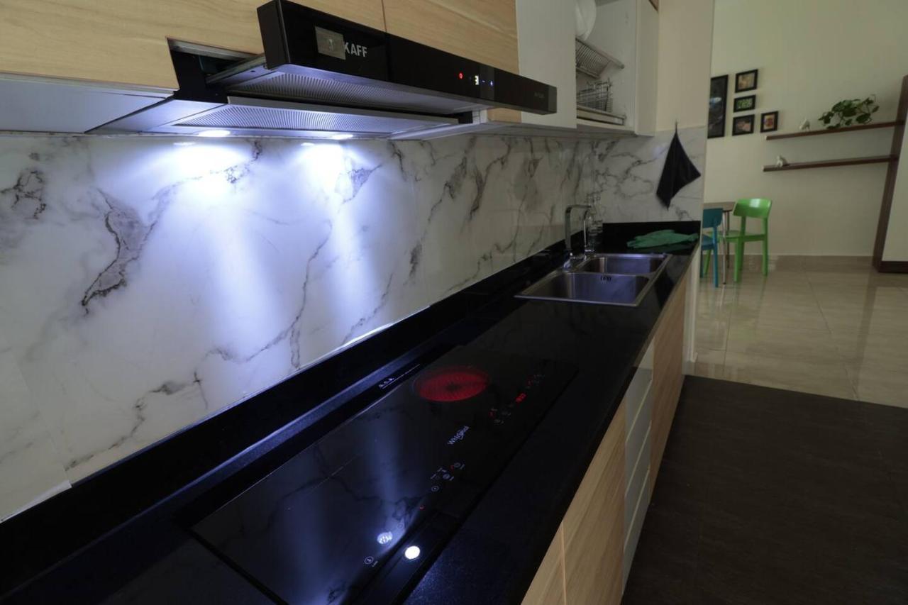 Deluxe With Balcony, Pool, Fitness And Yoga Ho Chi Minh City