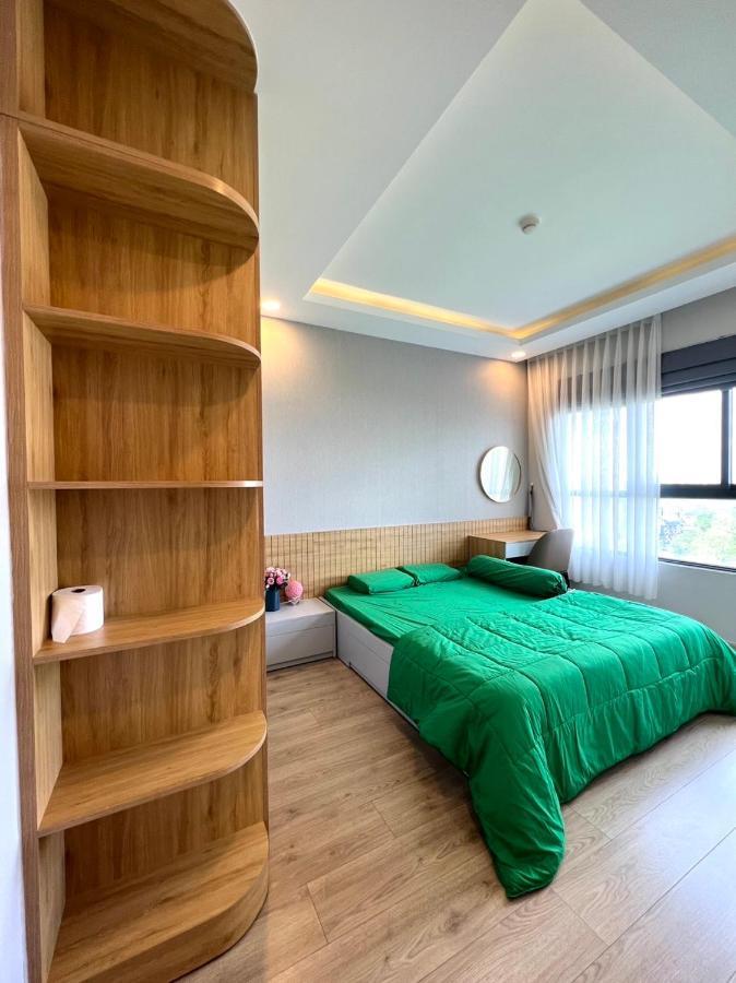 Apartment Emerald City