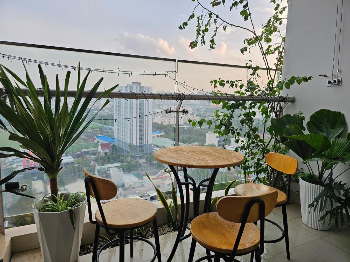 Luxury River Panorama View For 5 - Rooftop Infinity Pool + Sauna Near Q1 + Secc