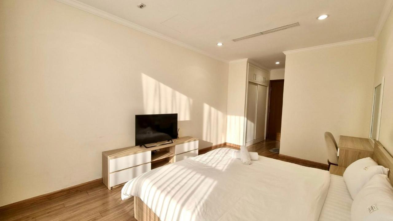 Apartment King House - Vinhomes Park *