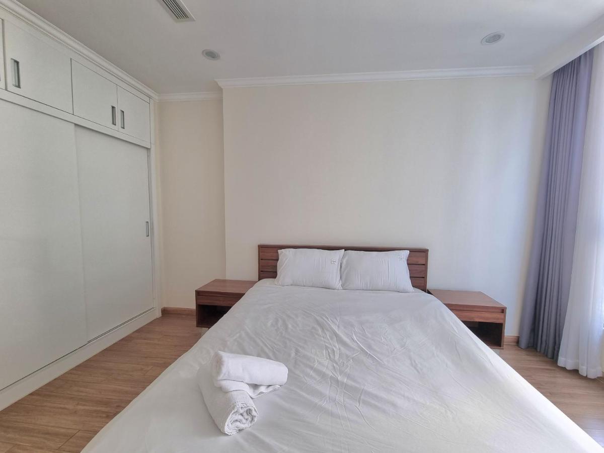 King House - Vinhomes Park Apartment *