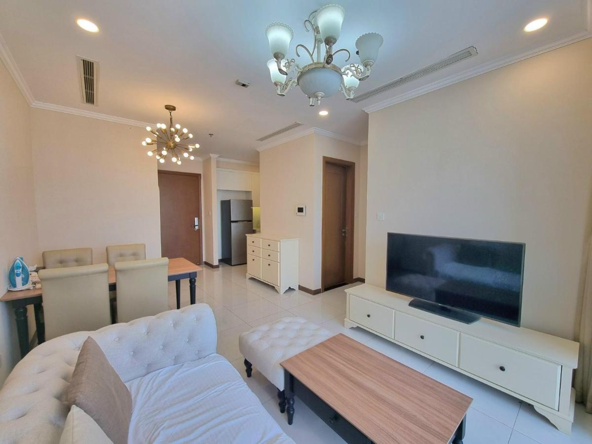 Apartment Queen House - Vinhomes Park *