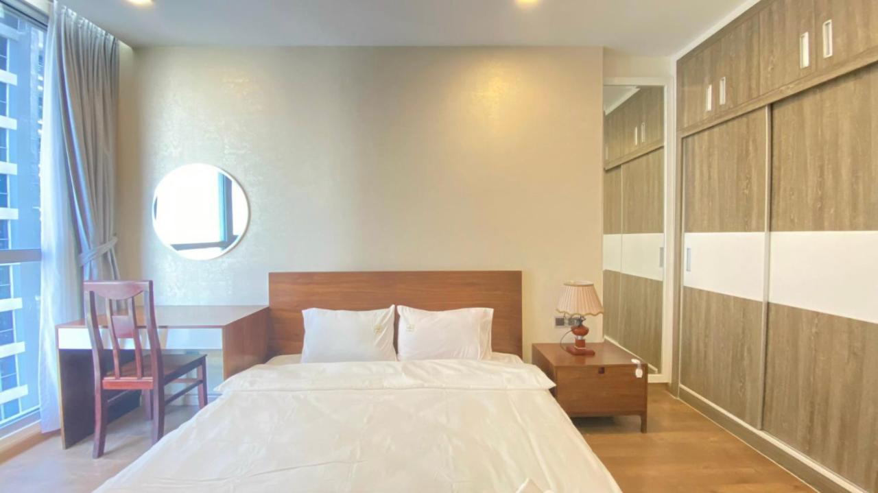 Queen House - Vinhomes Park Apartment Ho Chi Minh City