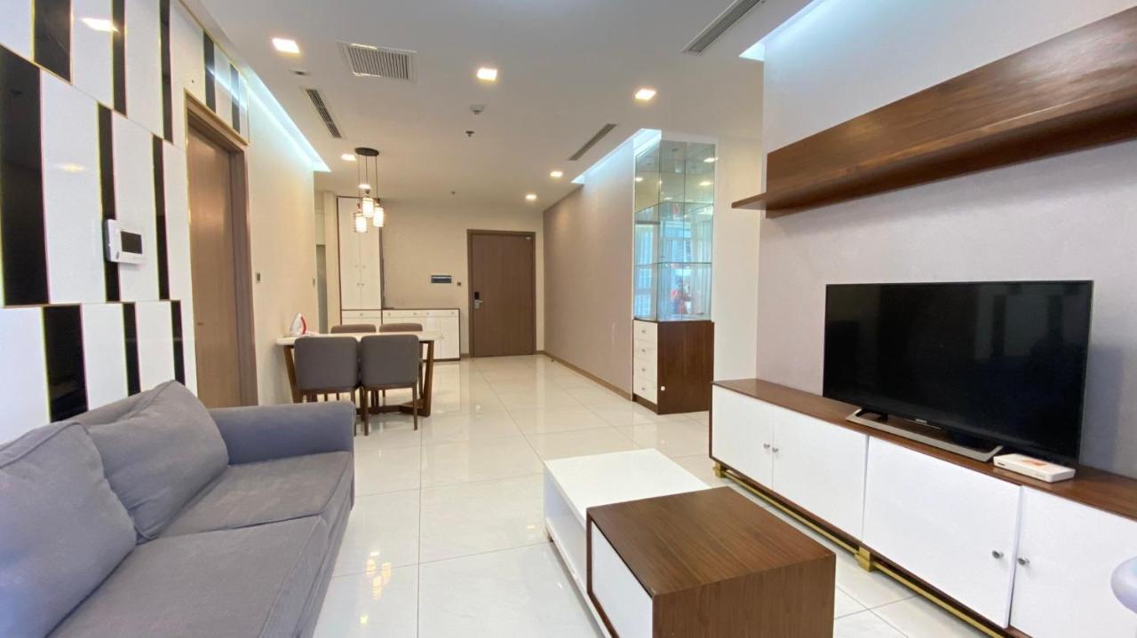 Apartment Queen House - Vinhomes Park *