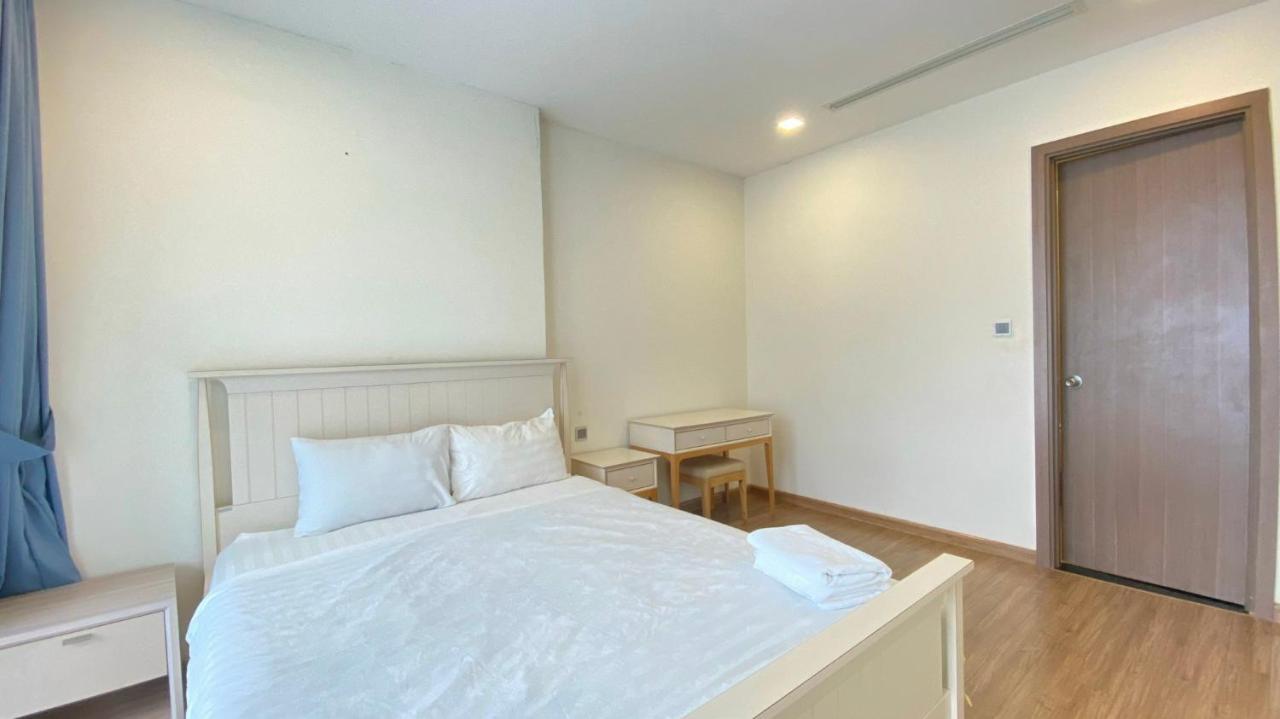 Queen House - Vinhomes Park Apartment Ho Chi Minh City