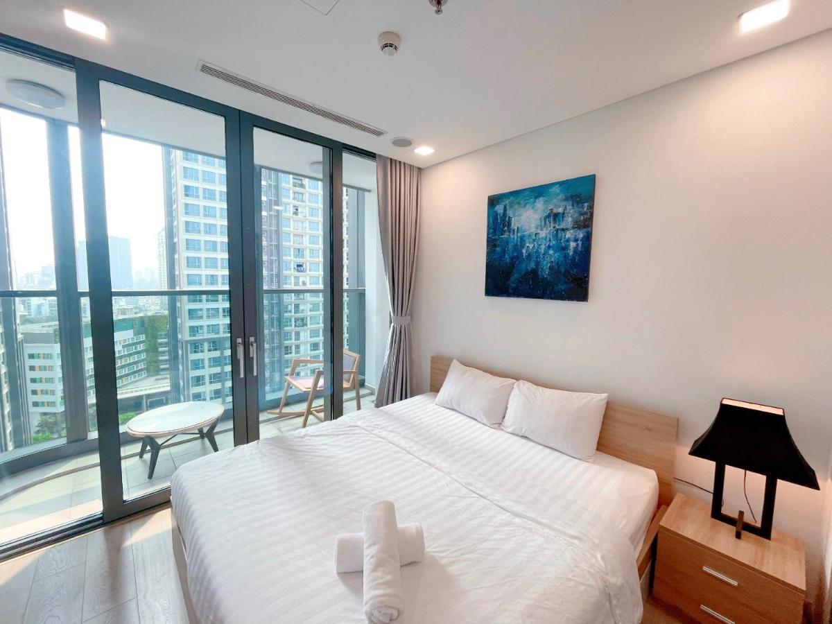 Apartment Queen House - Vinhomes Park
