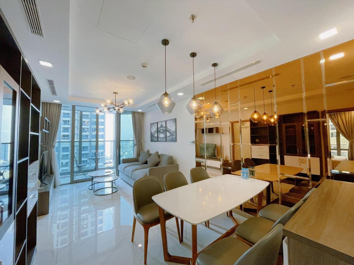 Apartment Queen House - Vinhomes Park