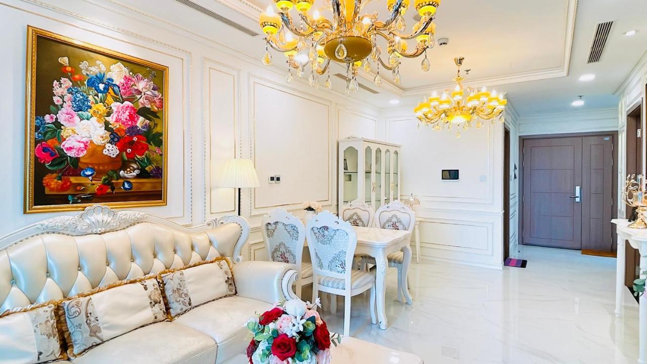 Apartment Queen House - Vinhomes Park Ho Chi Minh City