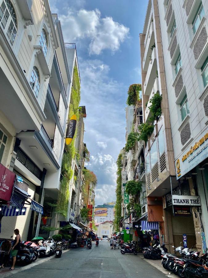 Le Bijou Chic In The Heart Of Saigon Charm With View Apartment *