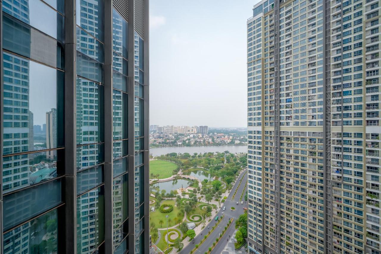 Skyline Tower Landmark 81 Apartment