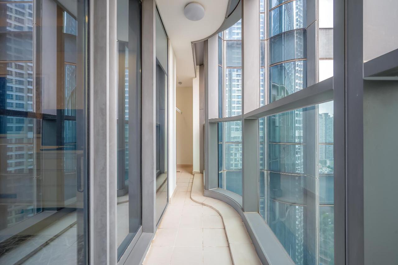 Skyline Tower Landmark 81 Apartment *