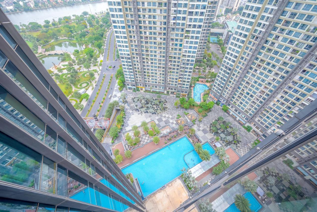 Skyline Tower Landmark 81 Apartment *