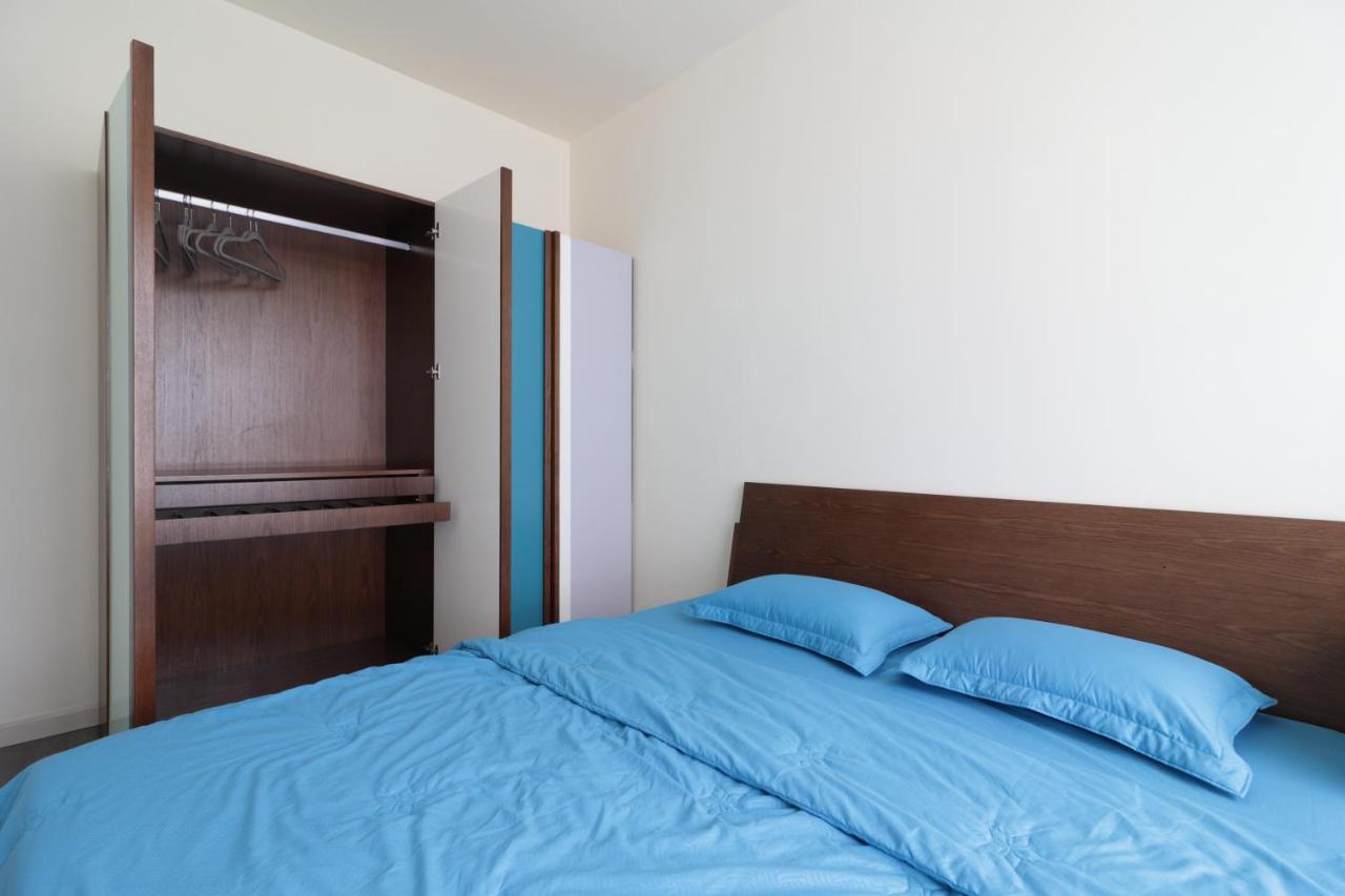 Deluxe With Balcony, Pool, Fitness And Yoga * Ho Chi Minh City