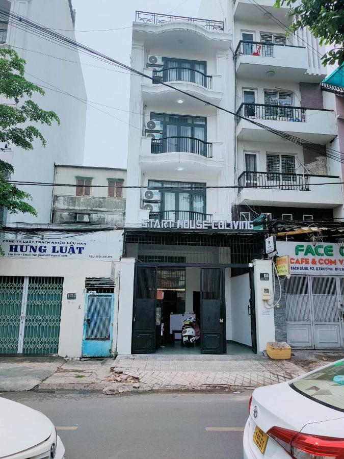Start House Capsule 5 Min Walk To The Airport Capsule hotel *