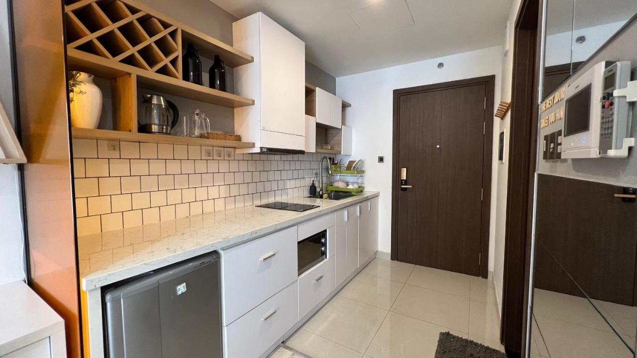 The Tresor Free Pool & Gym Apartment *