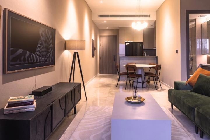 The Marq Luxury District 1 Hcmc 2masterbrs Apartment