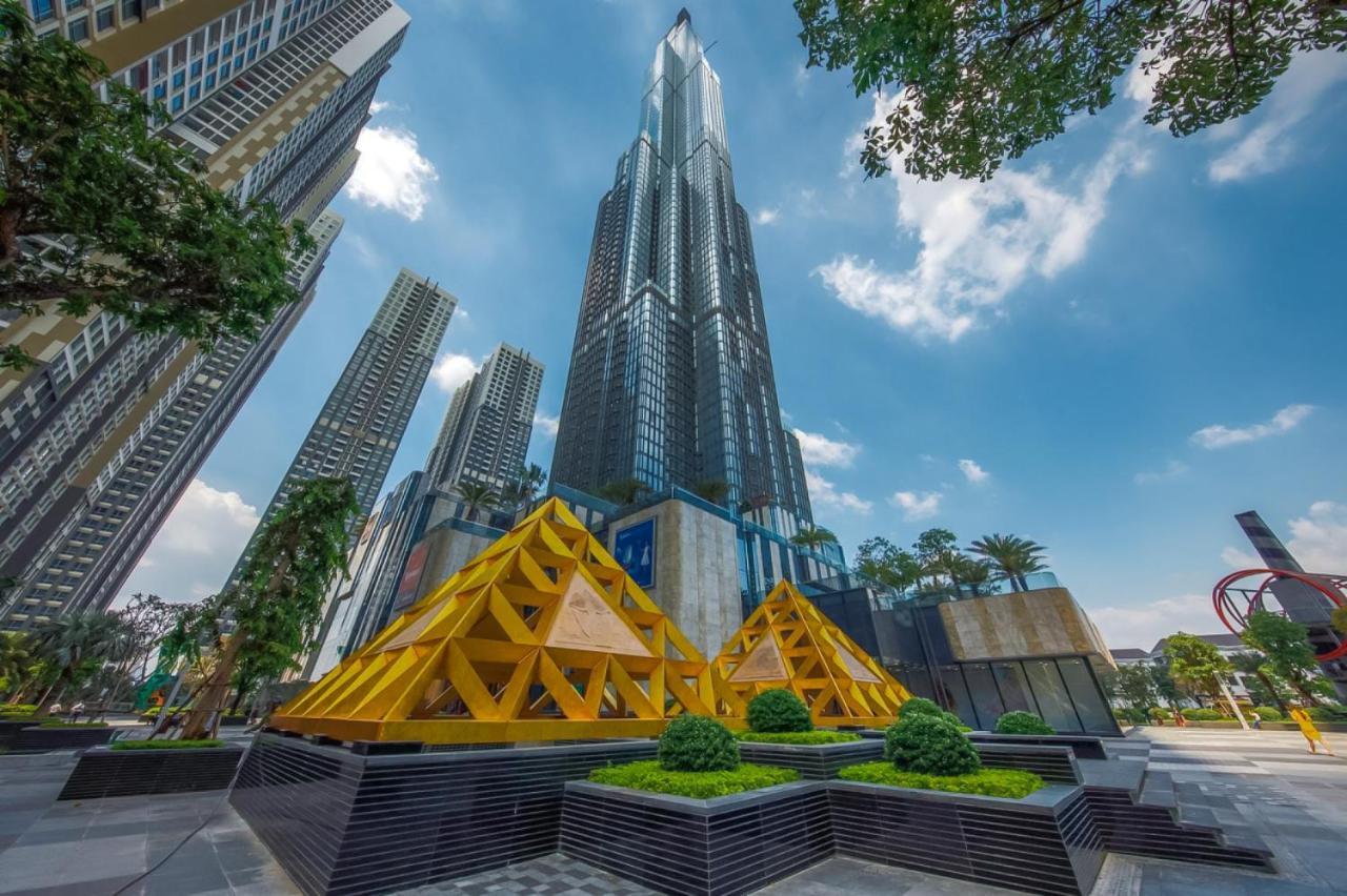 Skyline Tower Landmark 81 Apartment *