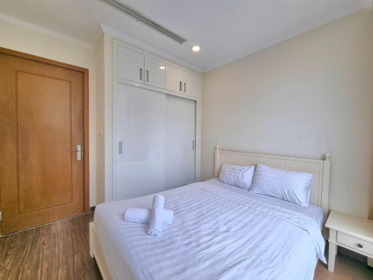 Happy Homes - Vinhomes Park Apartment Ho Chi Minh City