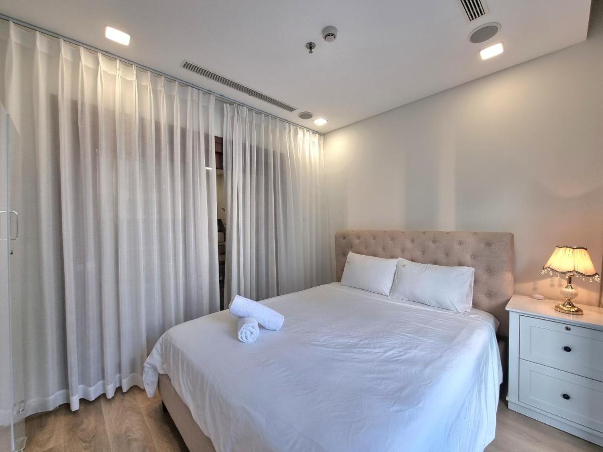 Apartment Cao House Saigon - Vinhomes Park