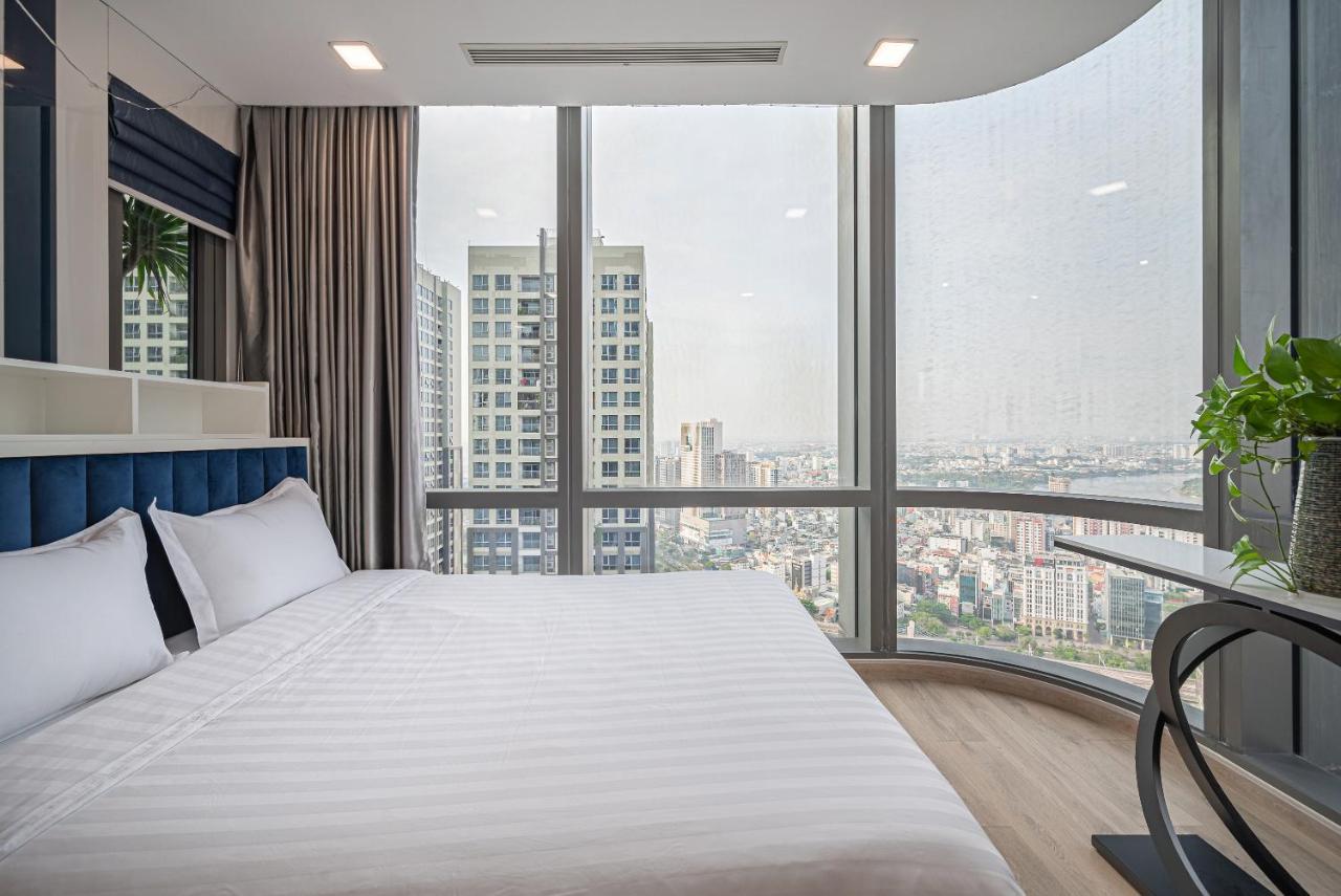 Luxe Living - Vinhomes Park Apartment *