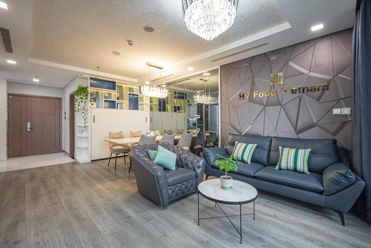 Luxe Living - Vinhomes Park Apartment